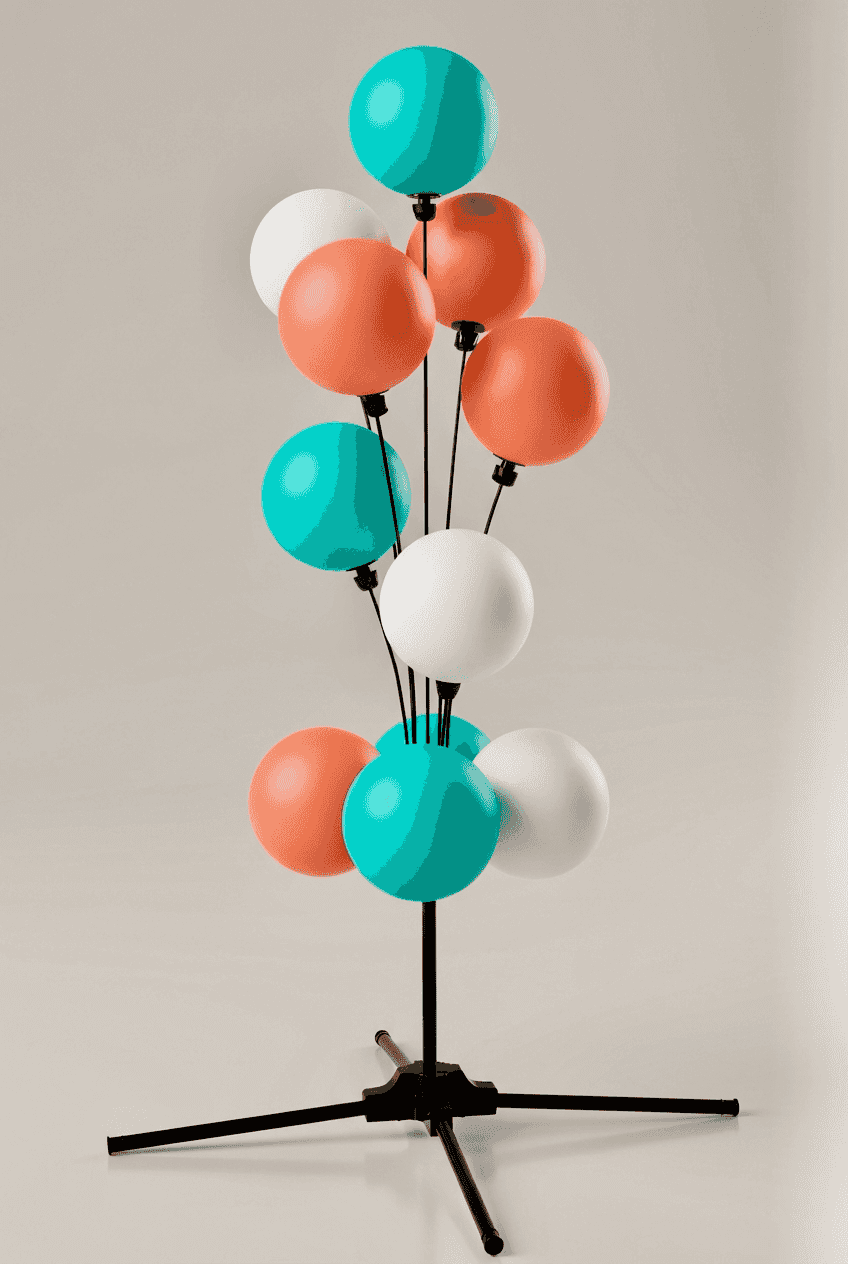 Colorida fuente de globos como centro de mesa