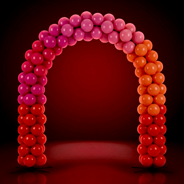 Arco de globos PilaMania con 136 globos como construcción de pórtico sobre dos bases X