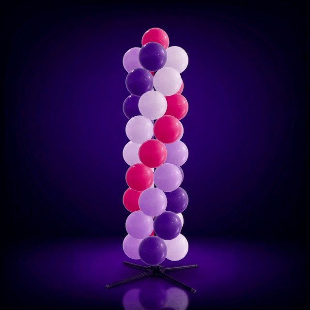 Columna de globos estándar PilaMania con globos compactos morados en construcción trenzada
